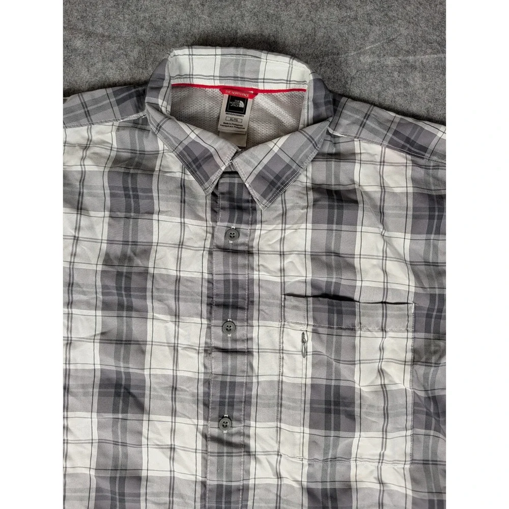 The North Face Mens Grey White Plaid Short Sleeve Hiking Button Up Shirt XL
